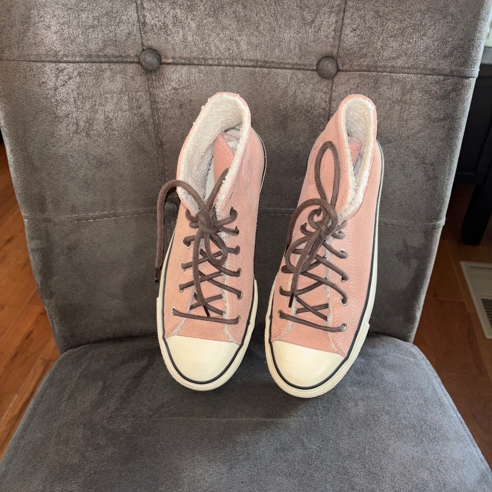 Converse Sherpa Chuck Taylor All Star Platform Sneakers Women’s Size 8